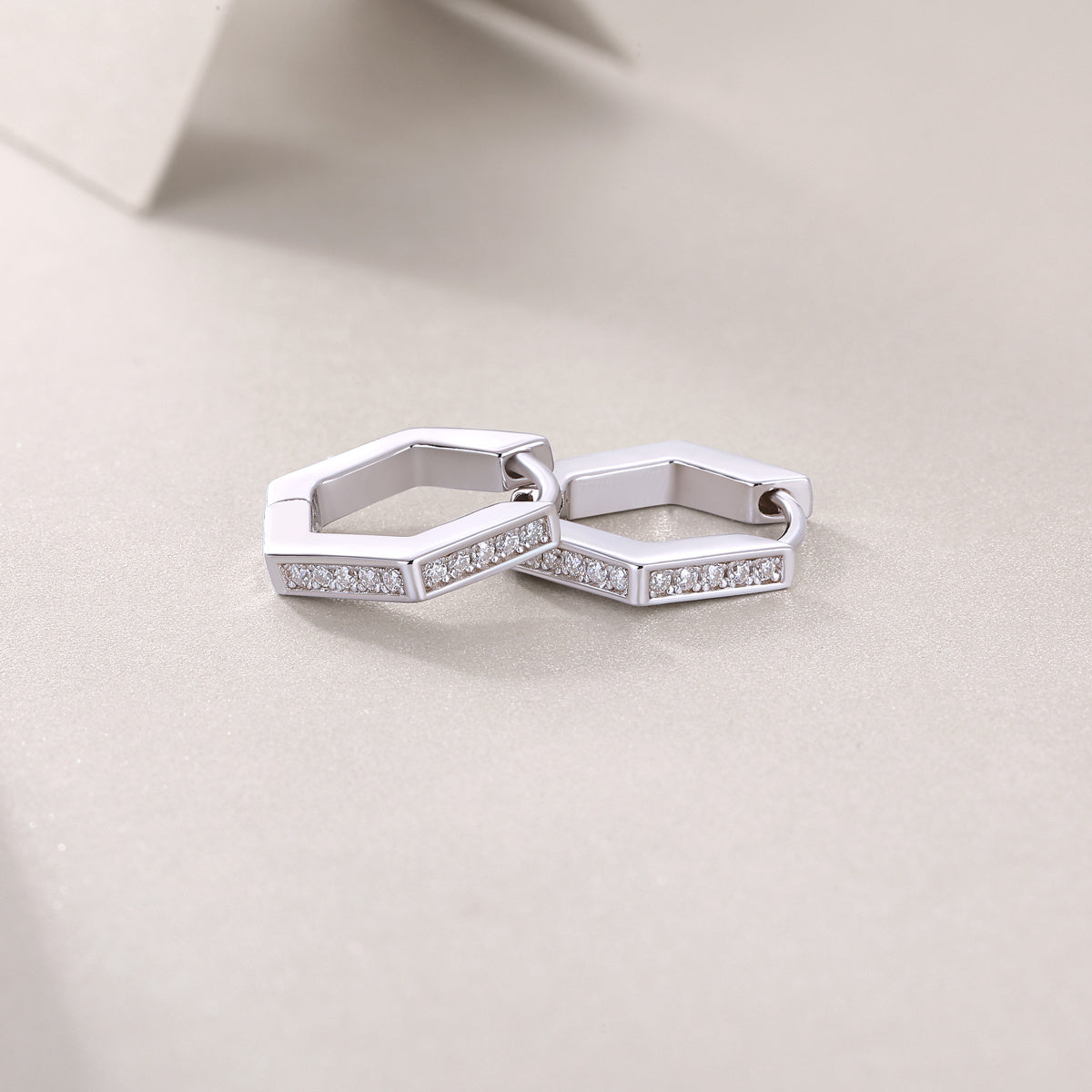 State Of Mind - Fashionable And Luxurious Diamond Jewelry Set With Moissanite S925 Sterling Silver And Platinum-plated Stud Earrings Weloria