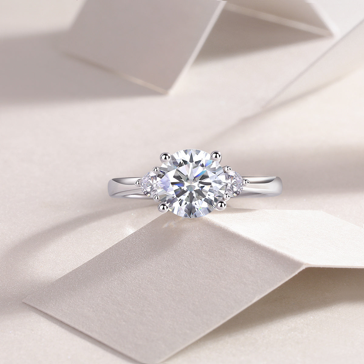 Starry Night Brilliance - A Fashionable And Luxurious Jewelry Piece Set With 2-carat Moissan Diamond S925 Sterling Silver And Platinum-plated Diamond Weloria